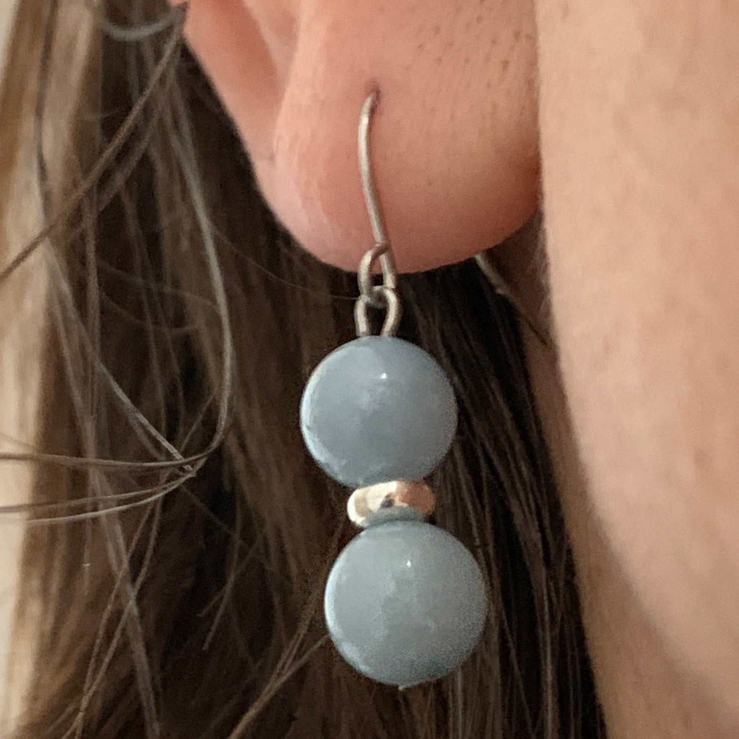 BOUCLES D'OREILLES en CALCEDOINE